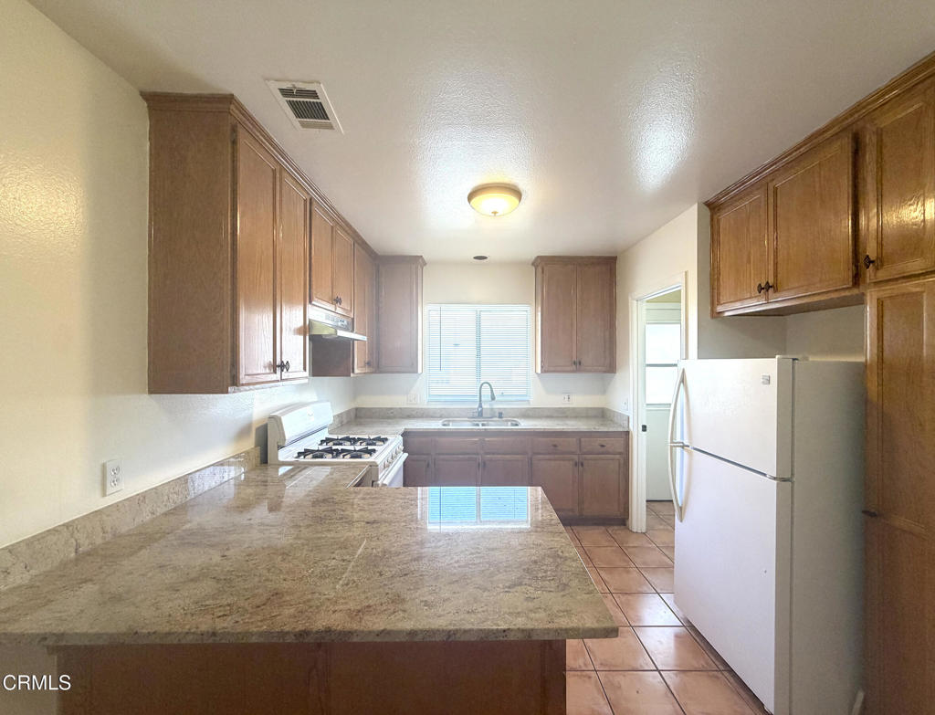 156 S Pacific Avenue Property Photo 10