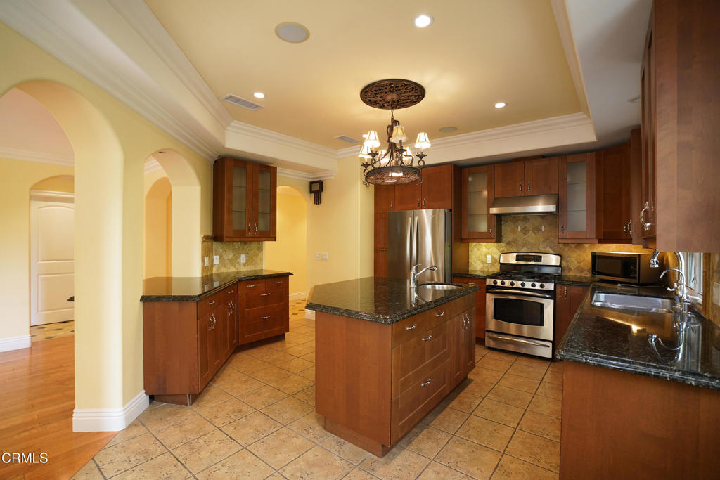 2340 Brigden Road Property Photo 8