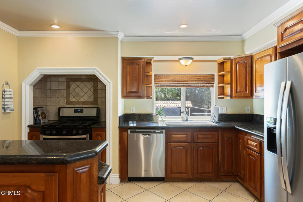 474 Colman Street Property Photo 13