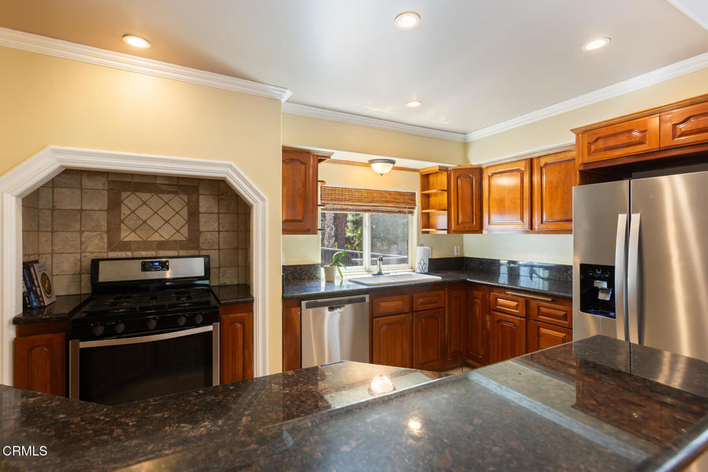 474 Colman Street Property Photo 14