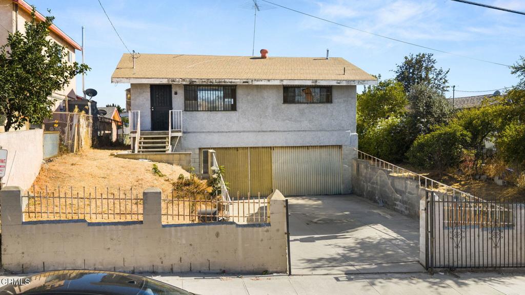 3328 Winter Street Property Photo 1