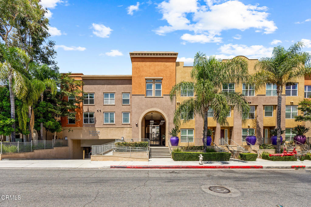 85 E Commonwealth Avenue 3d Property Photo 1