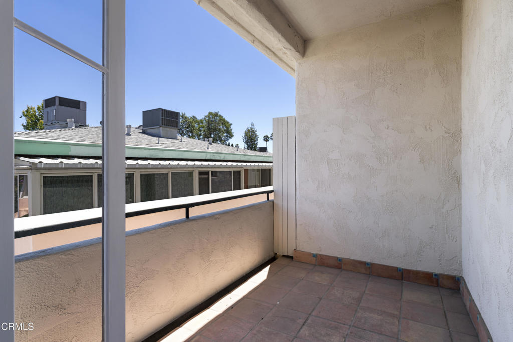 960 San Pasqual 205 Property Photo 7
