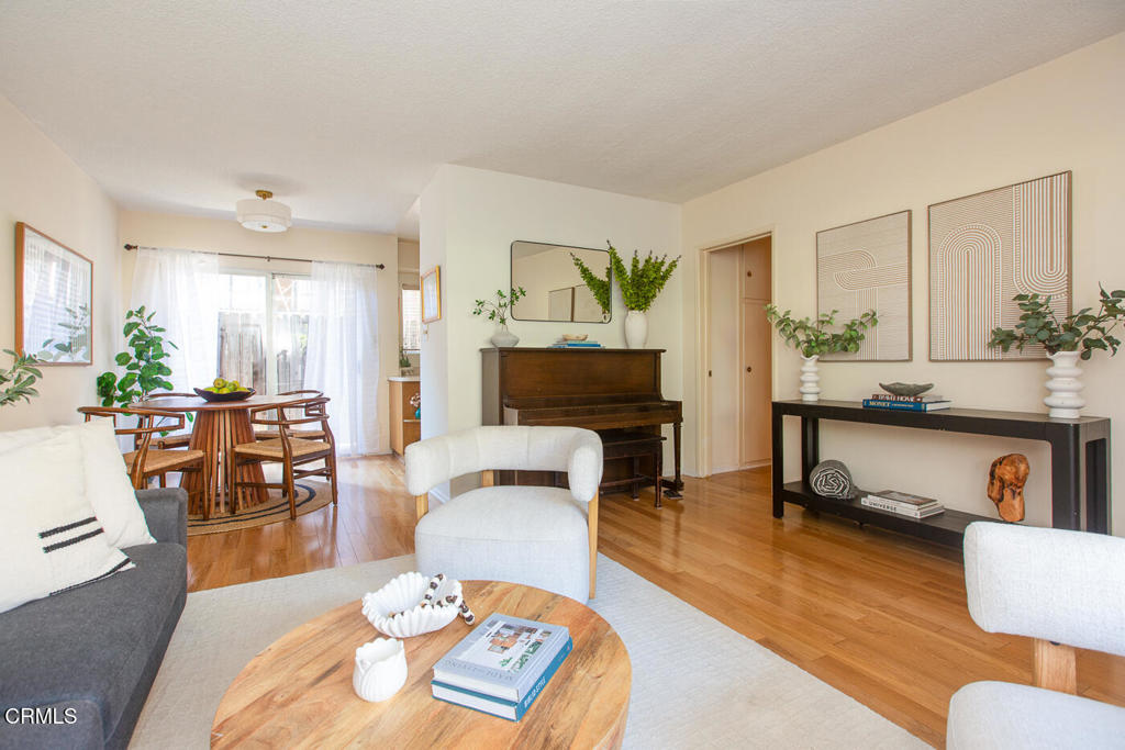 537 S Euclid Avenue 2 Property Photo 7