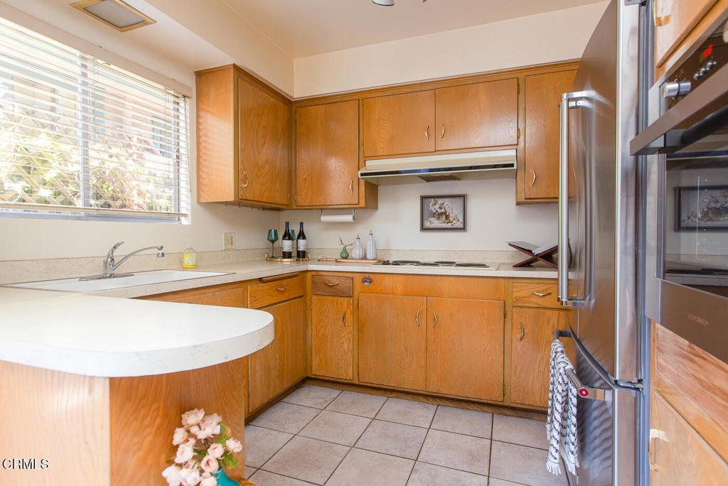 537 S Euclid Avenue 2 Property Photo 9