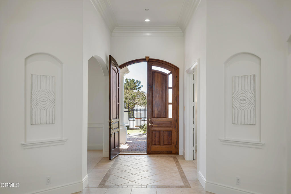 4284 Fallsbrae Road Property Photo 3