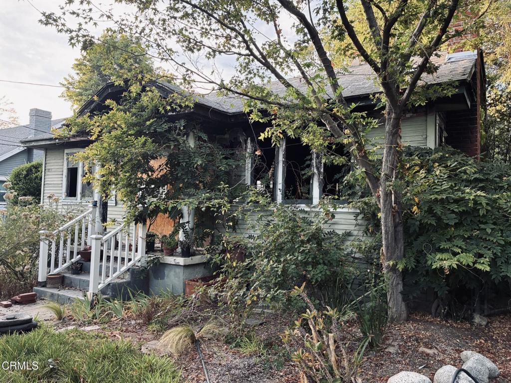 625 E Penn Street Property Photo 1