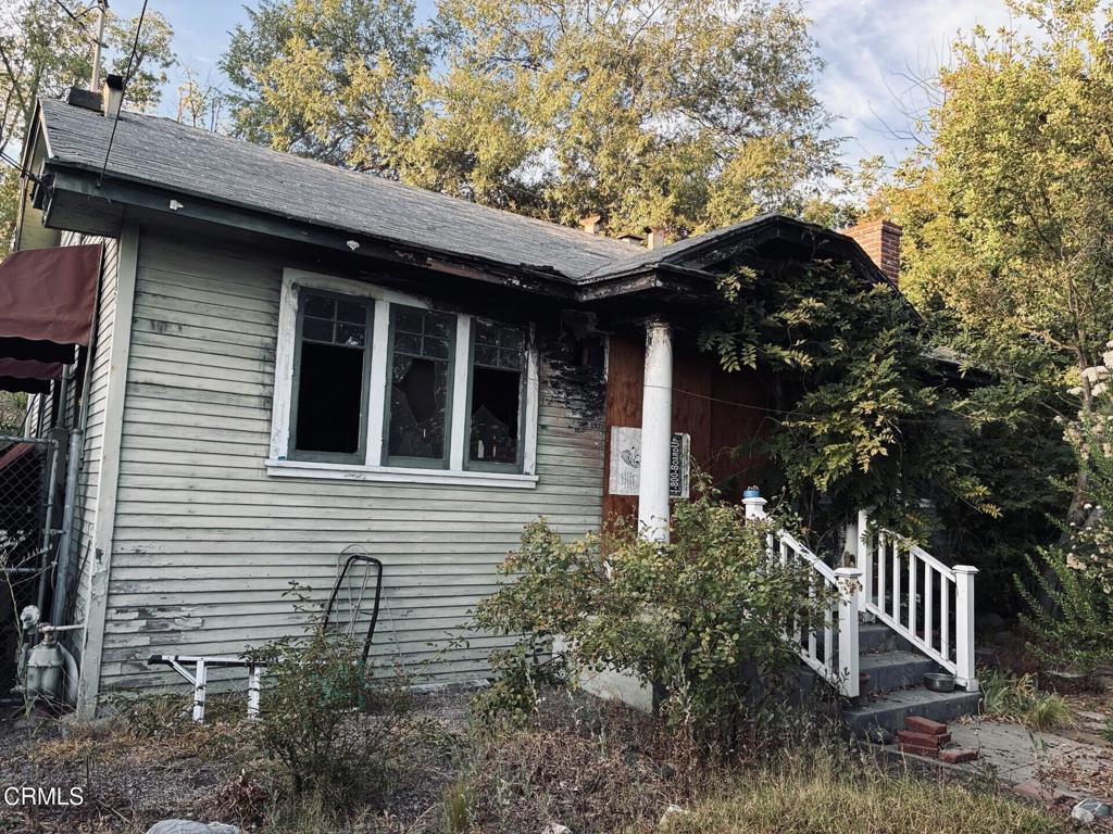 625 E Penn Street Property Photo 2