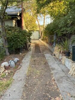 625 E Penn Street Property Photo 5