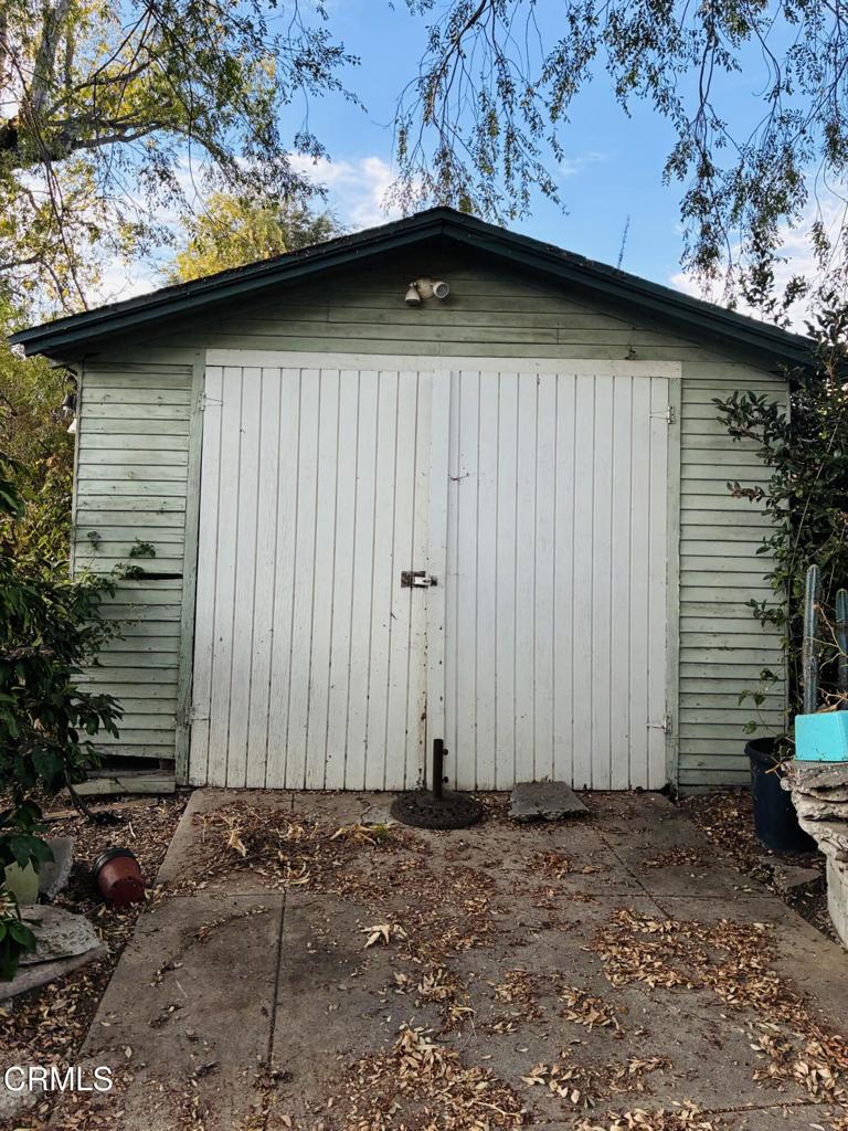 625 E Penn Street Property Photo 10