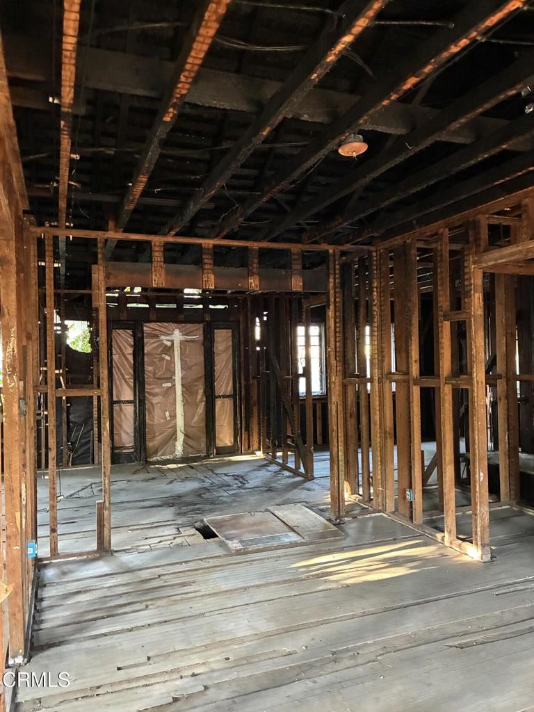 625 E Penn Street Property Photo 16
