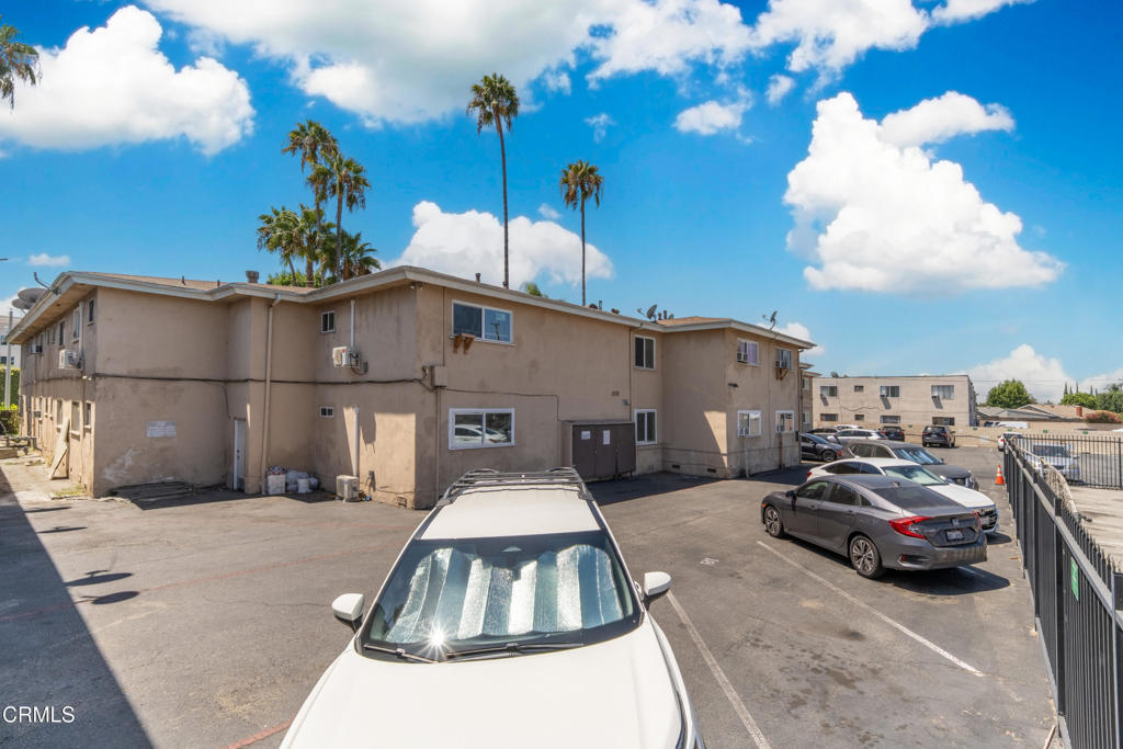 1127 1131 E Garvey Avenue N Property Photo 14