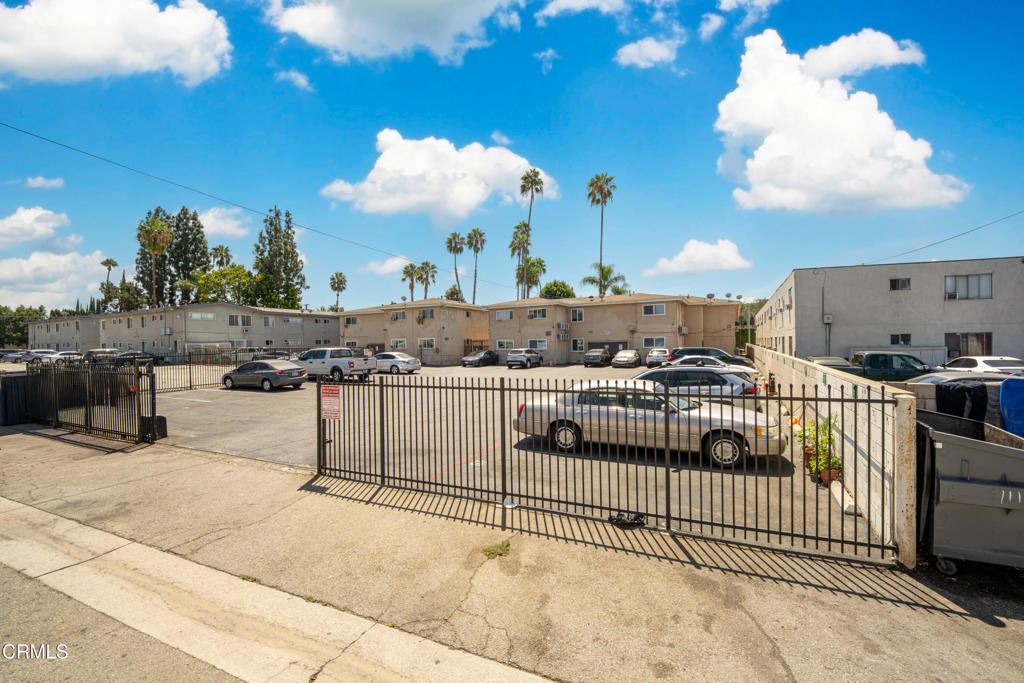 1127 1131 E Garvey Avenue N Property Photo 15