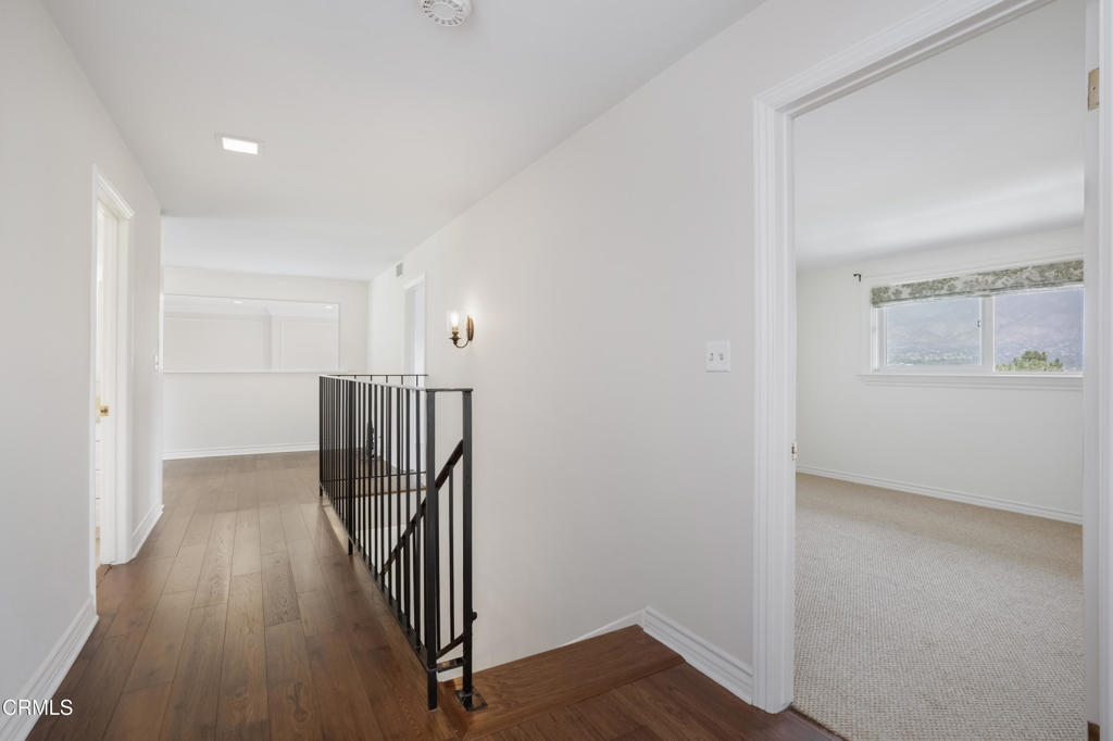 1095 Linda Glen Drive Property Photo 32
