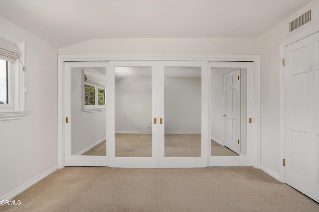 1095 Linda Glen Drive Property Photo 37