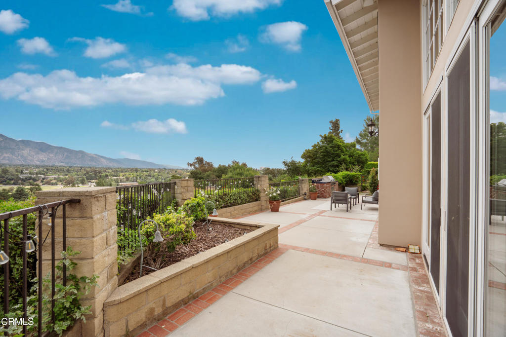 1095 Linda Glen Drive Property Photo 44
