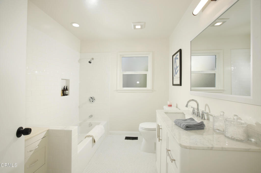 406 Russell Avenue Property Photo 10