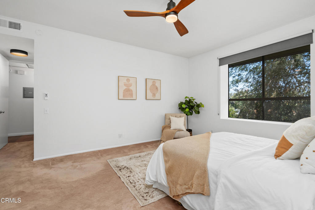 700 S Lake Avenue 309 Property Photo 15