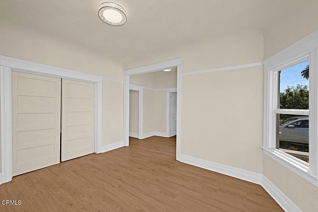 655 E 50th Street Property Photo 5