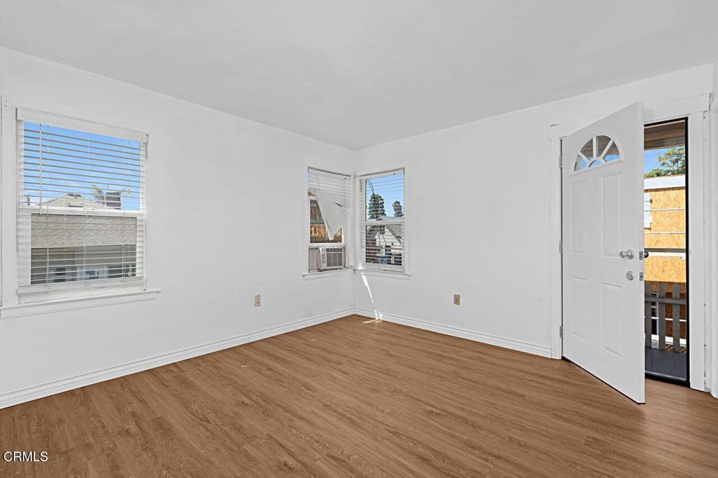 655 E 50th Street Property Photo 21