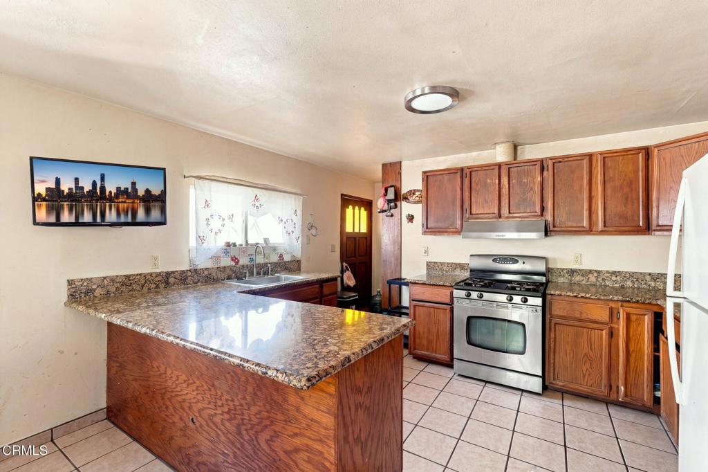 144 Backus Avenue Property Photo 11