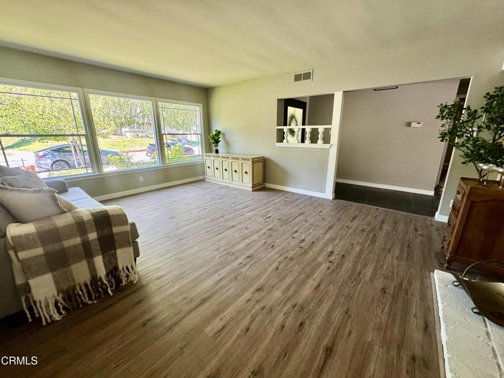 3911 El Lado Drive Property Photo 4