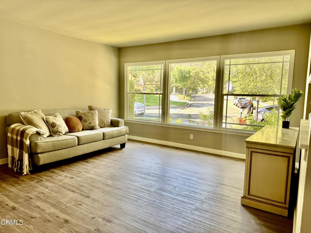 3911 El Lado Drive Property Photo 5