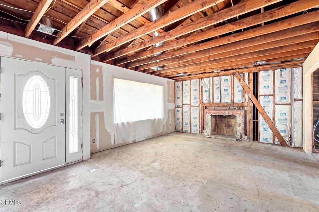 1423 W 8th Street Property Photo 2