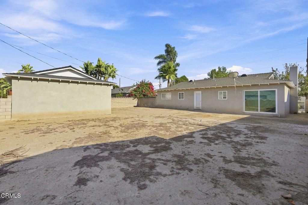 1423 W 8th Street Property Photo 6