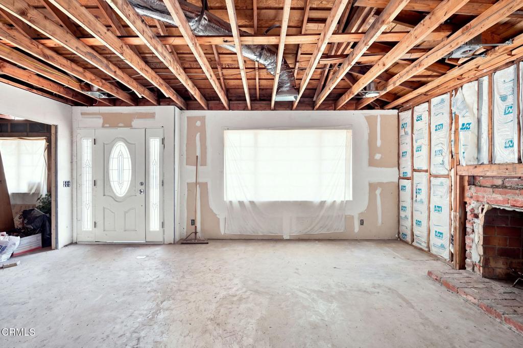 1423 W 8th Street Property Photo 9