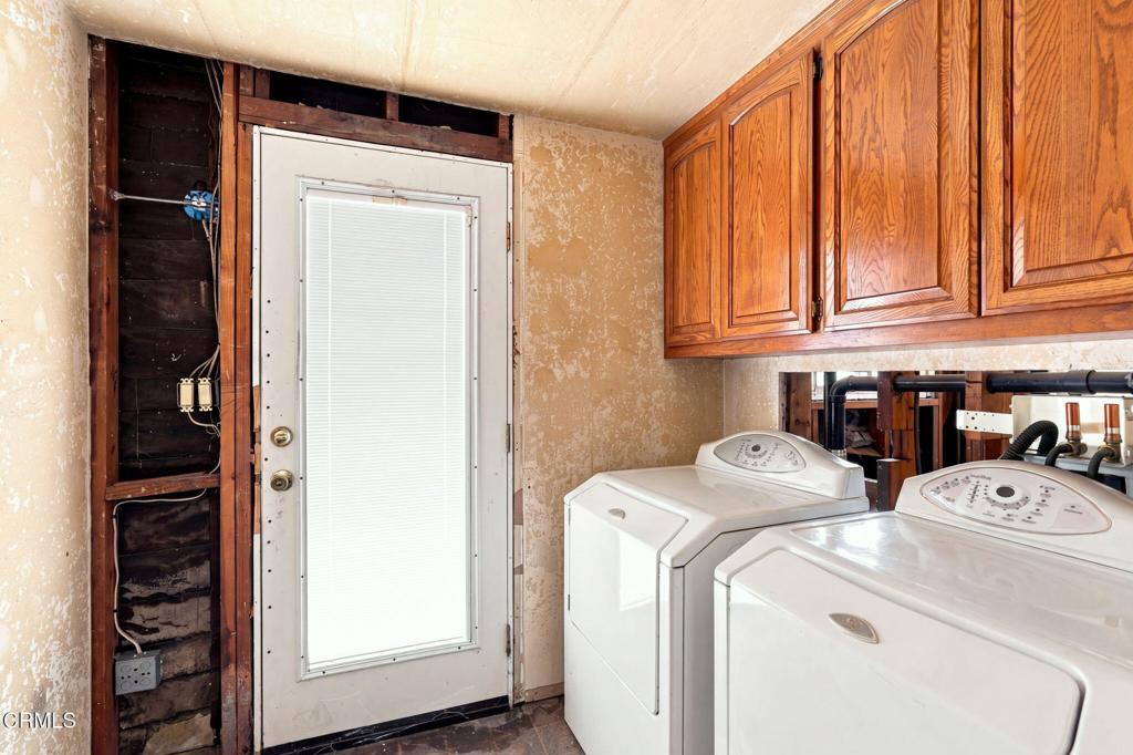 1423 W 8th Street Property Photo 13