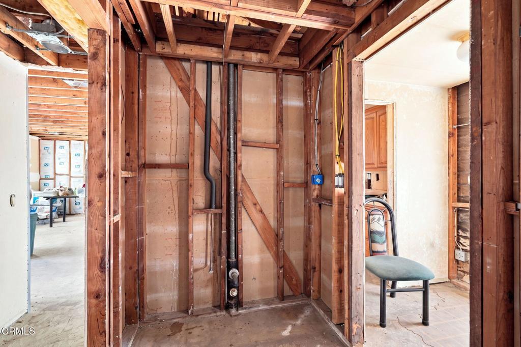 1423 W 8th Street Property Photo 15