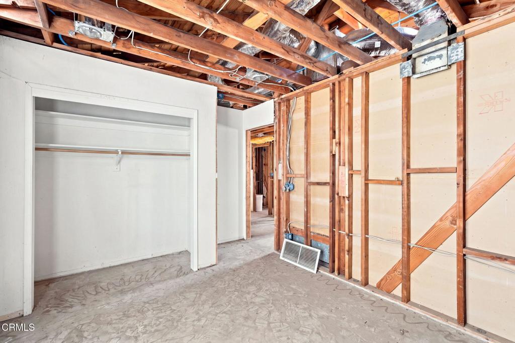 1423 W 8th Street Property Photo 20