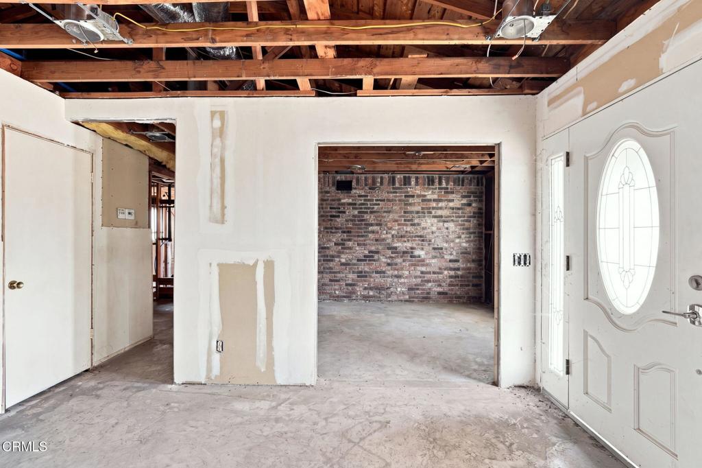 1423 W 8th Street Property Photo 22