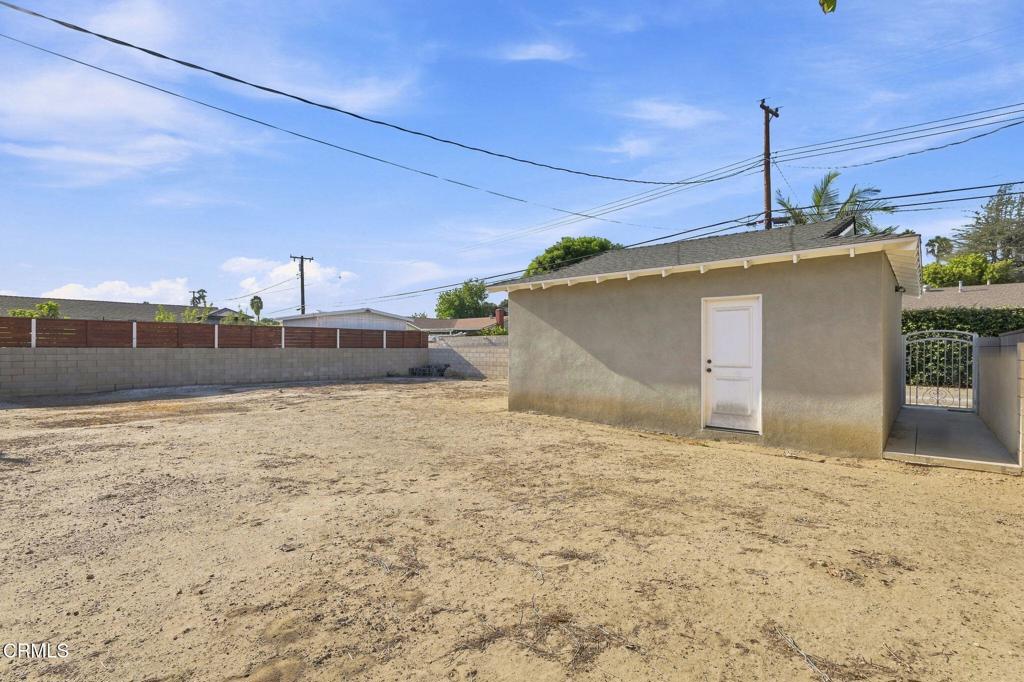 1423 W 8th Street Property Photo 27