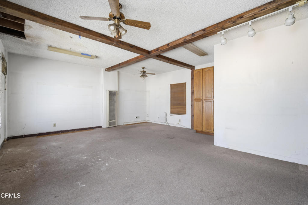915 W Olive W Property Photo 3