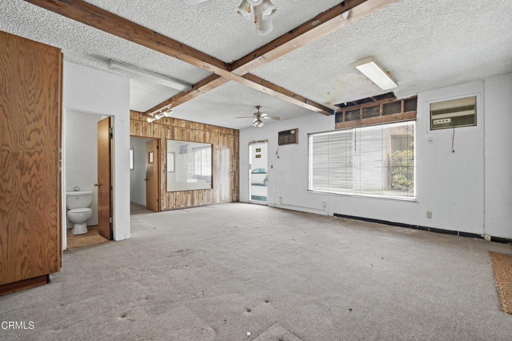 915 W Olive W Property Photo 4