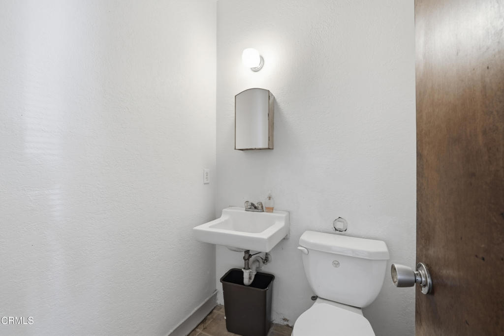 915 W Olive W Property Photo 9