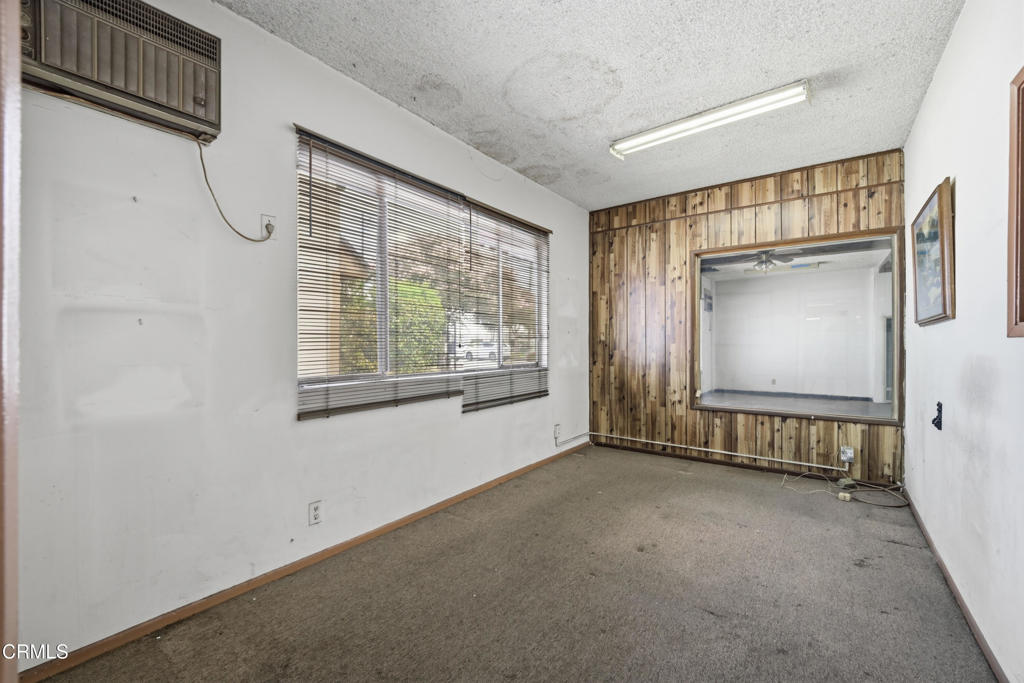 915 W Olive W Property Photo 11
