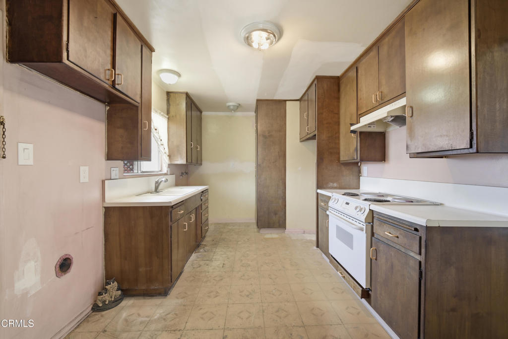 915 W Olive W Property Photo 14