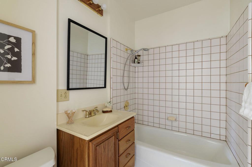 809 S Mayflower Avenue Property Photo 17