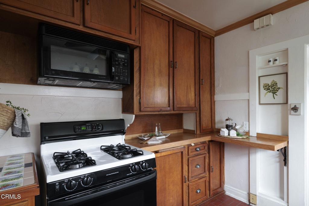 809 S Mayflower Avenue Property Photo 19