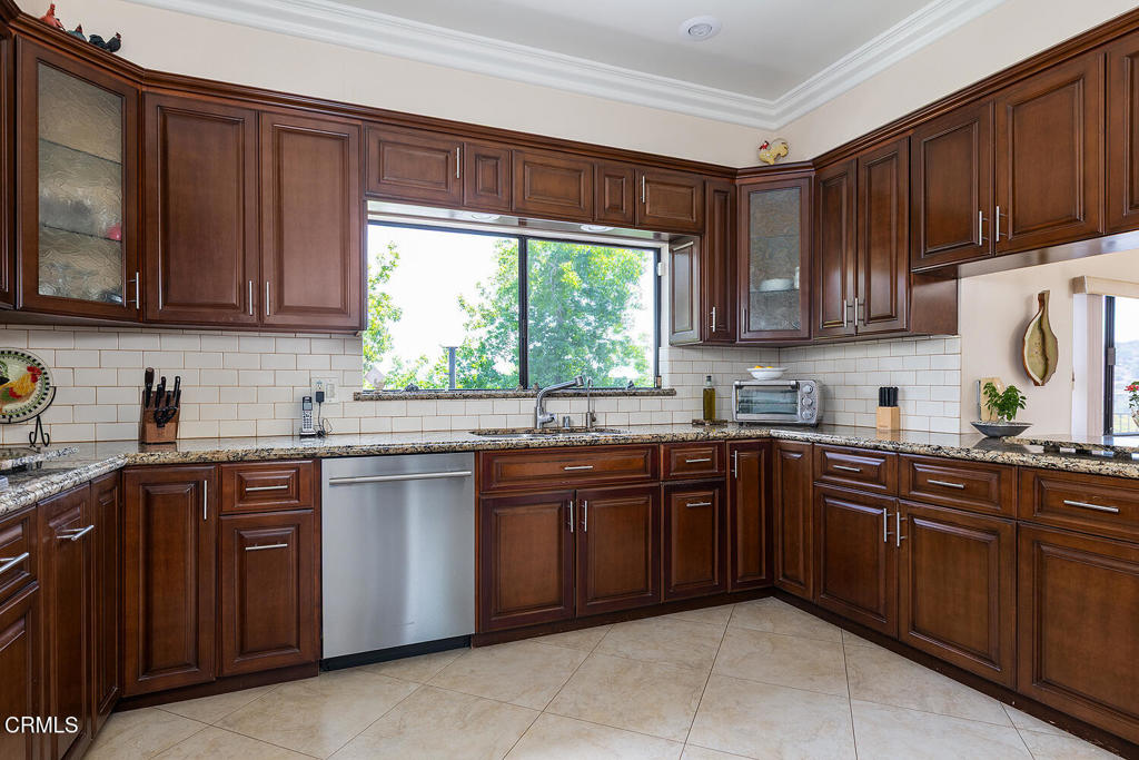 1861 Oakmont Terrace Property Photo 12