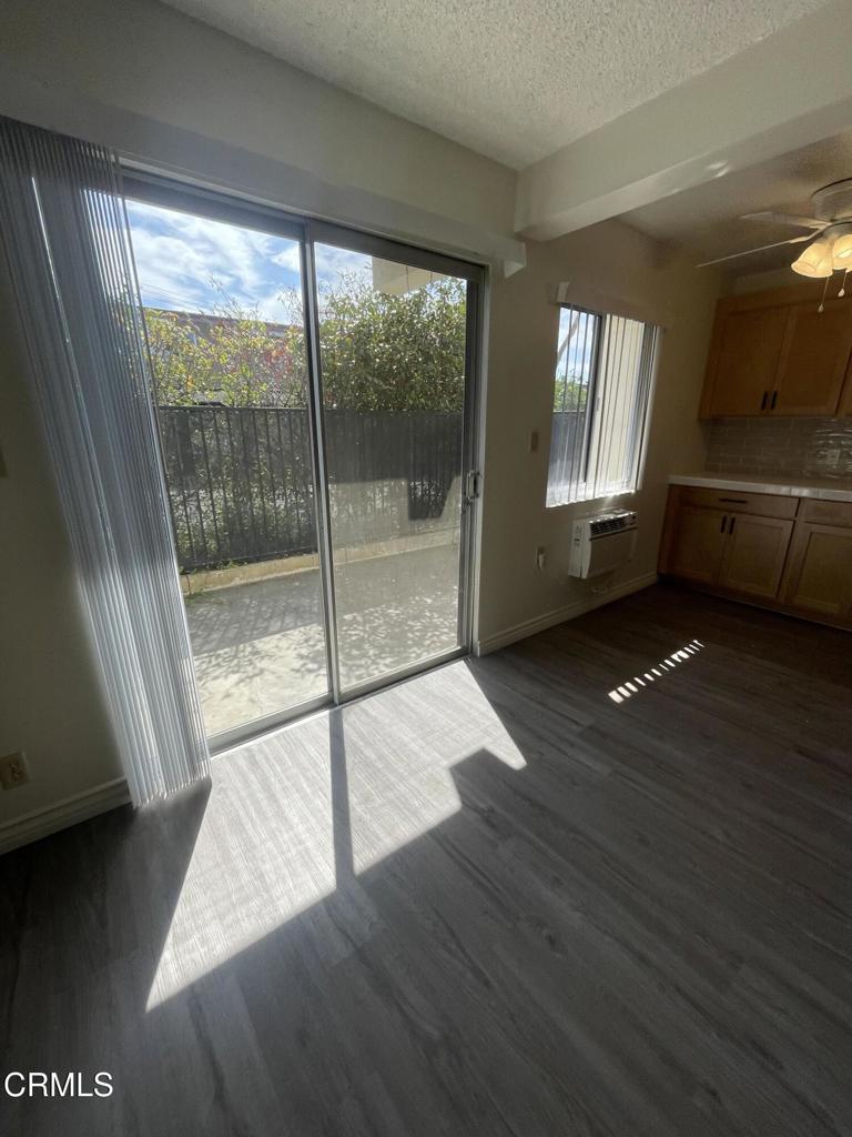 2707 Montrose Avenue 3 Property Photo 5