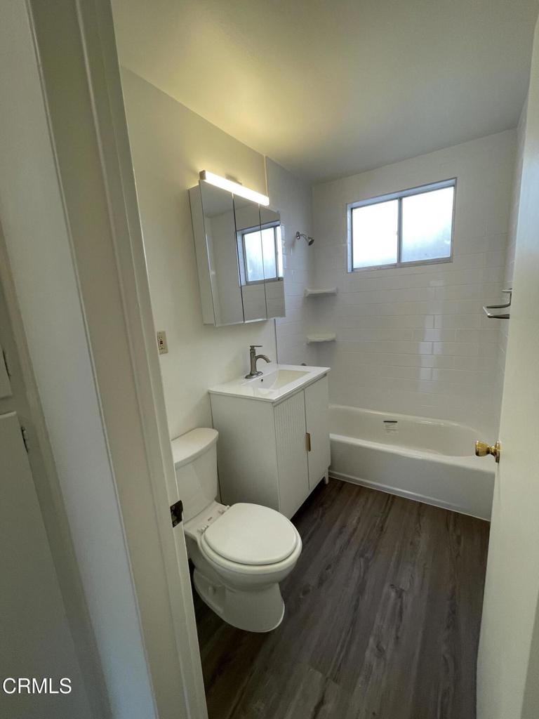 2707 Montrose Avenue 3 Property Photo 14