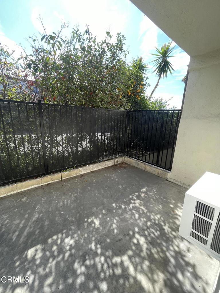 2707 Montrose Avenue 3 Property Photo 19