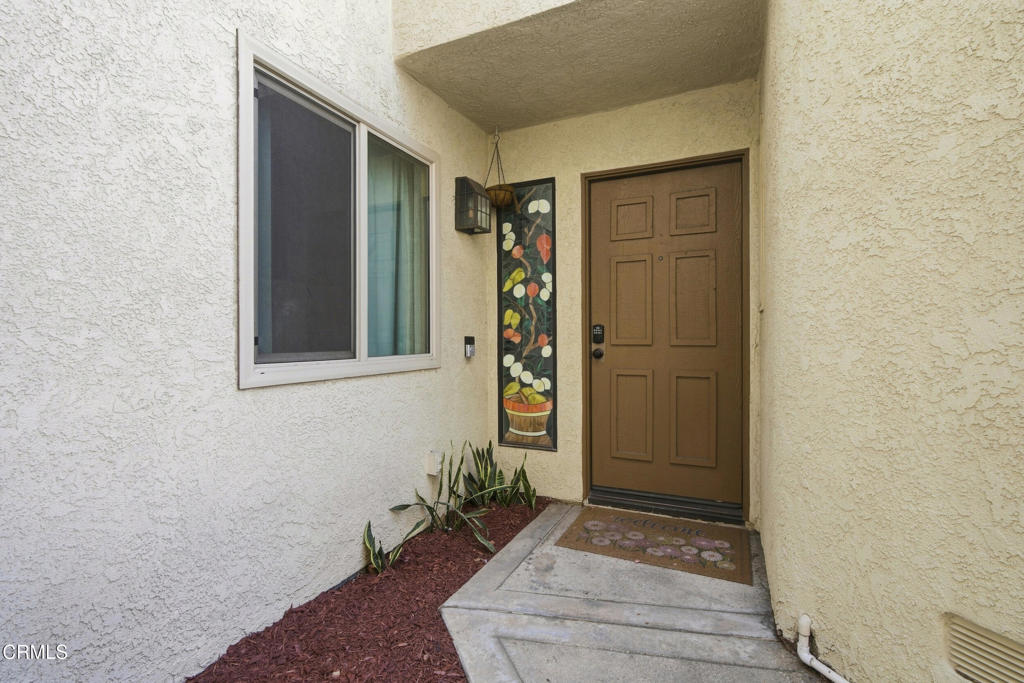 884 Endicott Drive Property Photo 5