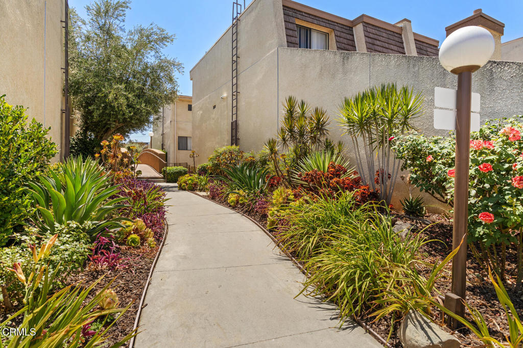 18409 Collins Street F Property Photo 2