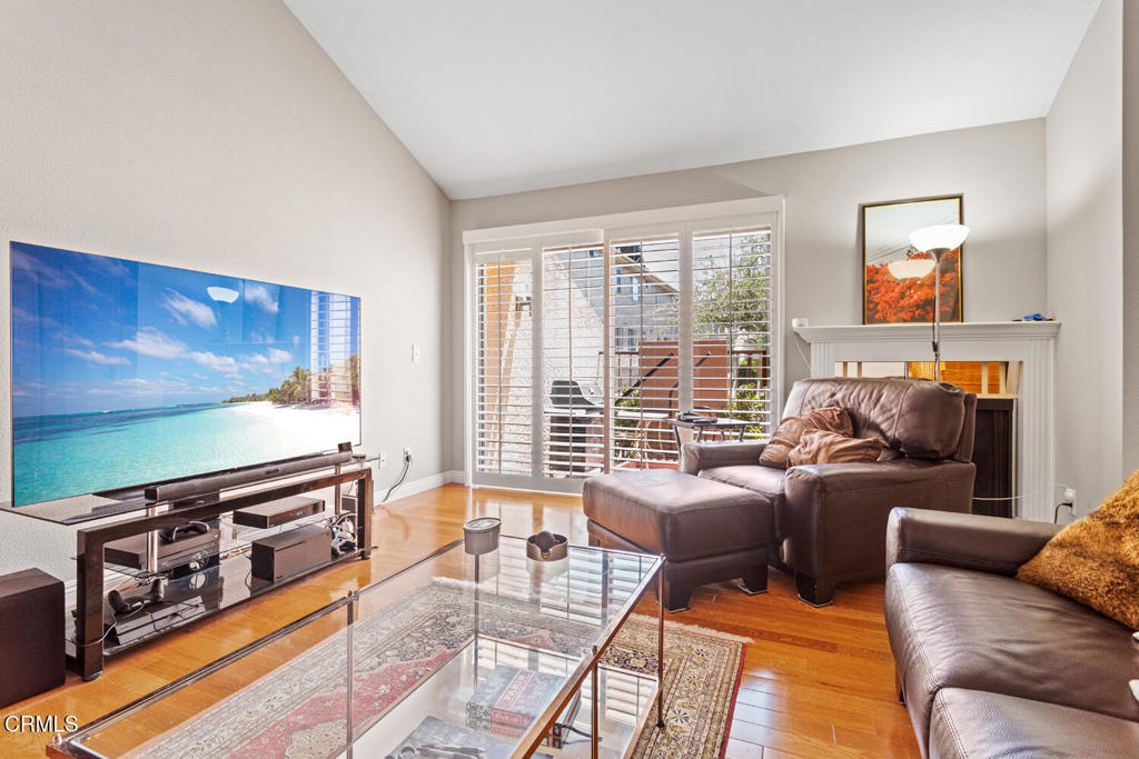 18409 Collins Street F Property Photo 6