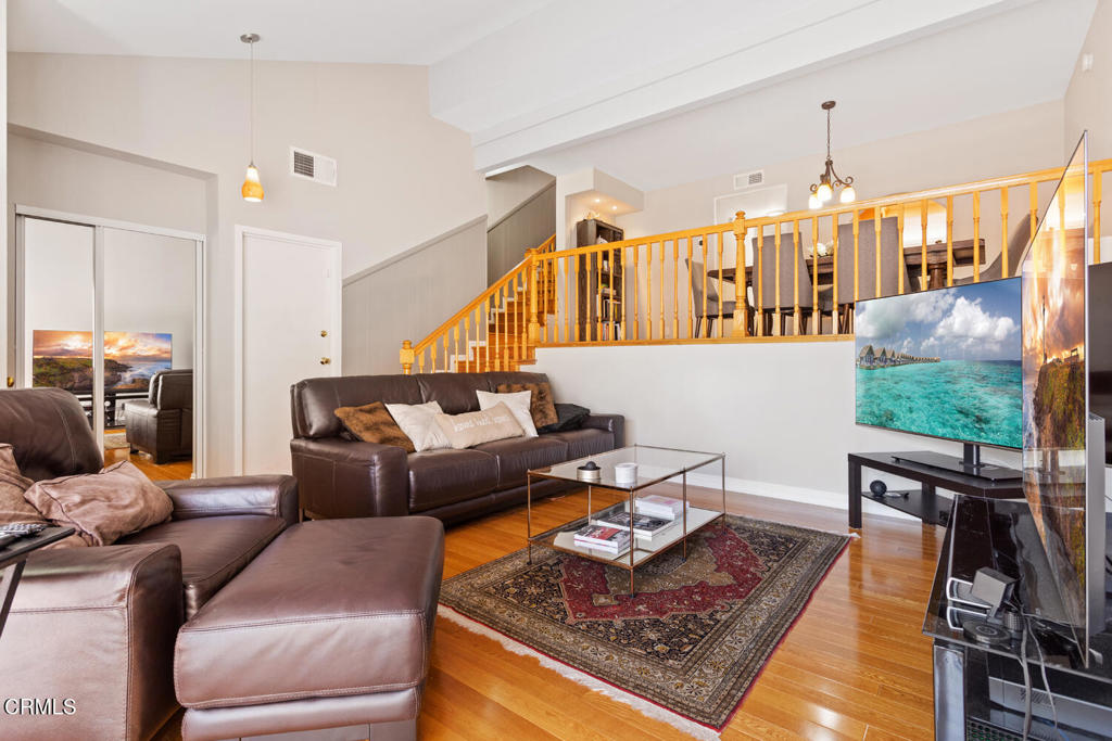 18409 Collins Street F Property Photo 7